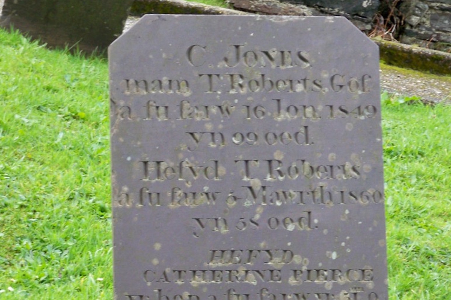 newborough%20grave_1500x1000